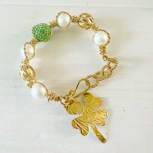 Gold Tone Good Luck leaf Bracelet